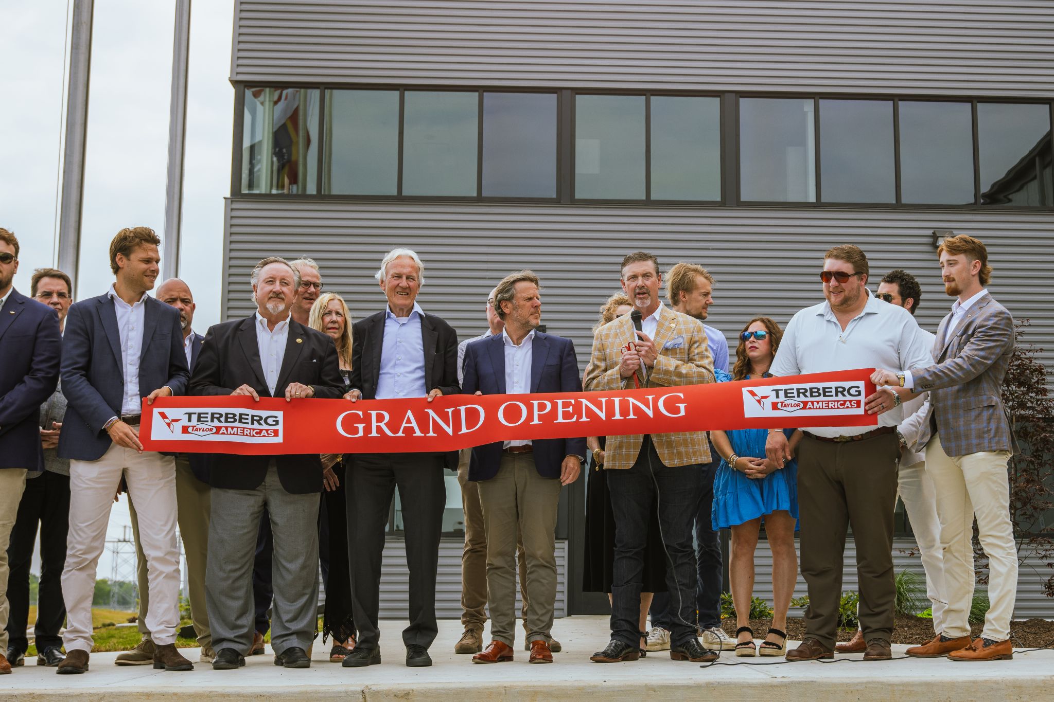 Grote openingsceremonie voor productielocatie Terberg Taylor Americas